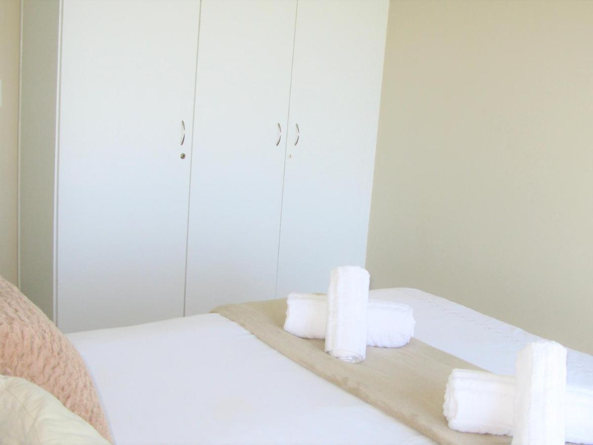 הוילה Beachfront House - Hermanus Whale View מראה חיצוני תמונה